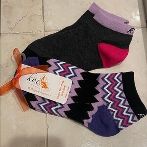 BRAND NEW KOI WOMENS SOCKS 2 pack - Size: 5-11 shoe